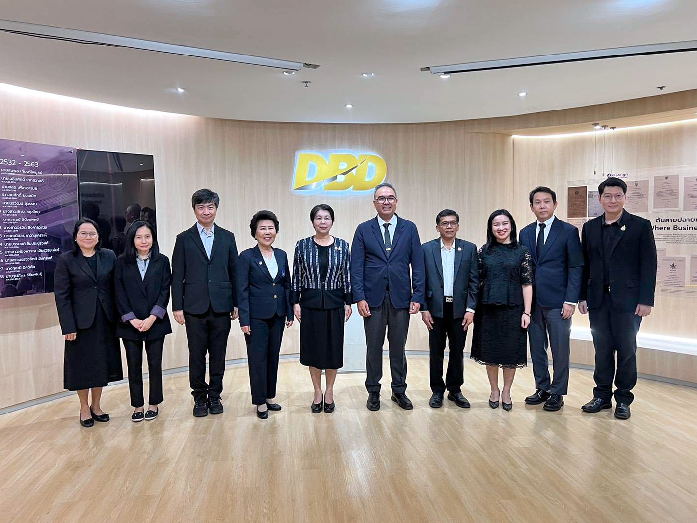 ส.ส.ท. หารือกระทรวงพาณิชย์ เดินหน้าพัฒนาศักยภาพ SME ไทย สู่การแข่งขันในตลาดโลก